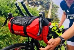 ZEFAL SACOCHE DE GUIDON ZÉFAL Z ADVENTURE F10 NOIR -VÉLOS ÉLECTRIQUES Soldes 5b757bec0485f