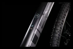 VTT Semi-Rigide Cube Aim Race Shimano Acera/Altus Noir 2022 -VÉLOS ÉLECTRIQUES Soldes VTT Semi Rigide Cube Aim Race Shimano AceraAltus 8V 29 Noir 2022 8