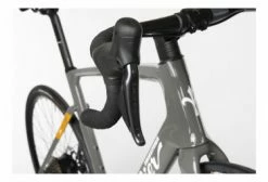 Vélo De Route Électrique Wilier Triestina Cento10 Hybrid 2022 18 Vélo De Route Électrique Wilier Triestina Cento10 Hybrid 2022 -VÉLOS ÉLECTRIQUES Soldes Velo de Route Electrique Wilier Triestina Cento10 Hybrid Shimano Ultegra Di2 12V 250 Wh 700 mm Gris 2022 6